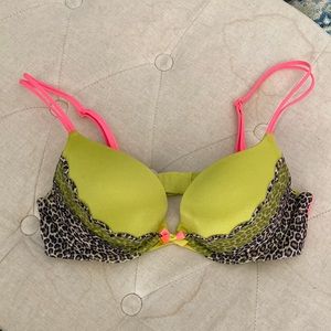 Victoria’s Secret Very Sexy Push-up Bra Size 34B
